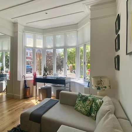 Appartement Interior Designed Flat Near Kew Botanical Gardens à Londres Extérieur photo