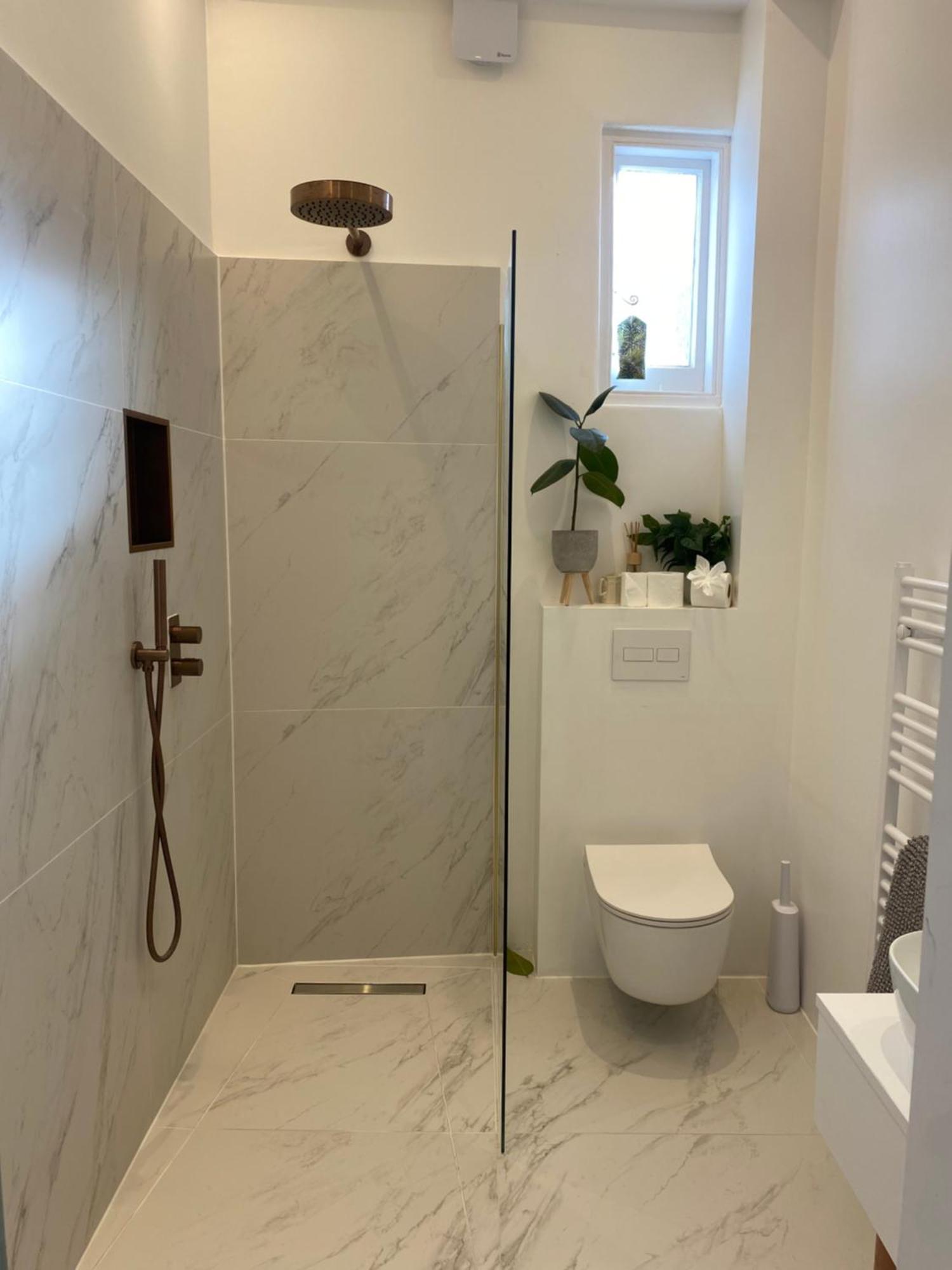 Interior Designed Flat Near Kew Botanical Gardens Апартаменты
