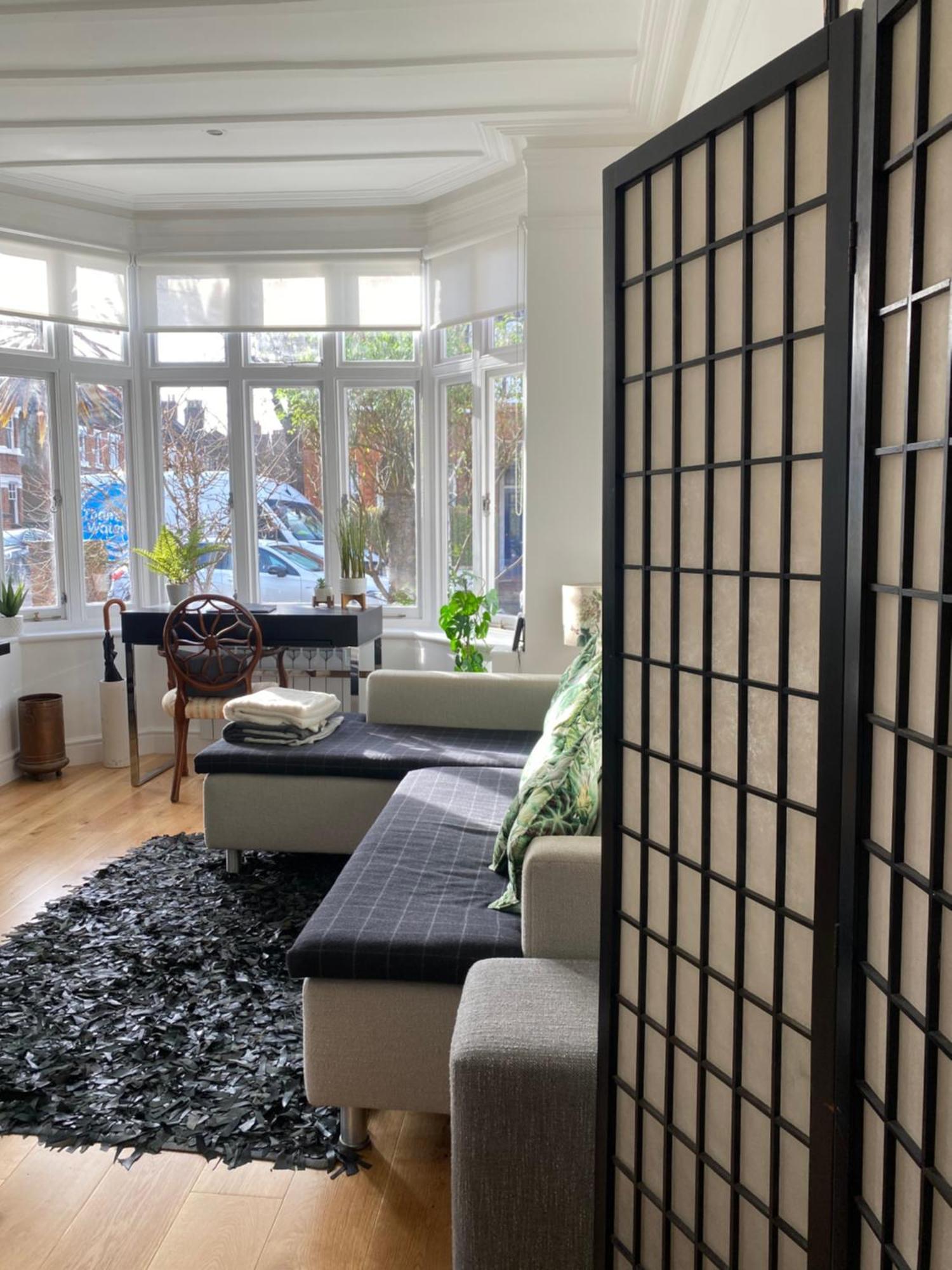Interior Designed Flat Near Kew Botanical Gardens * Лондон